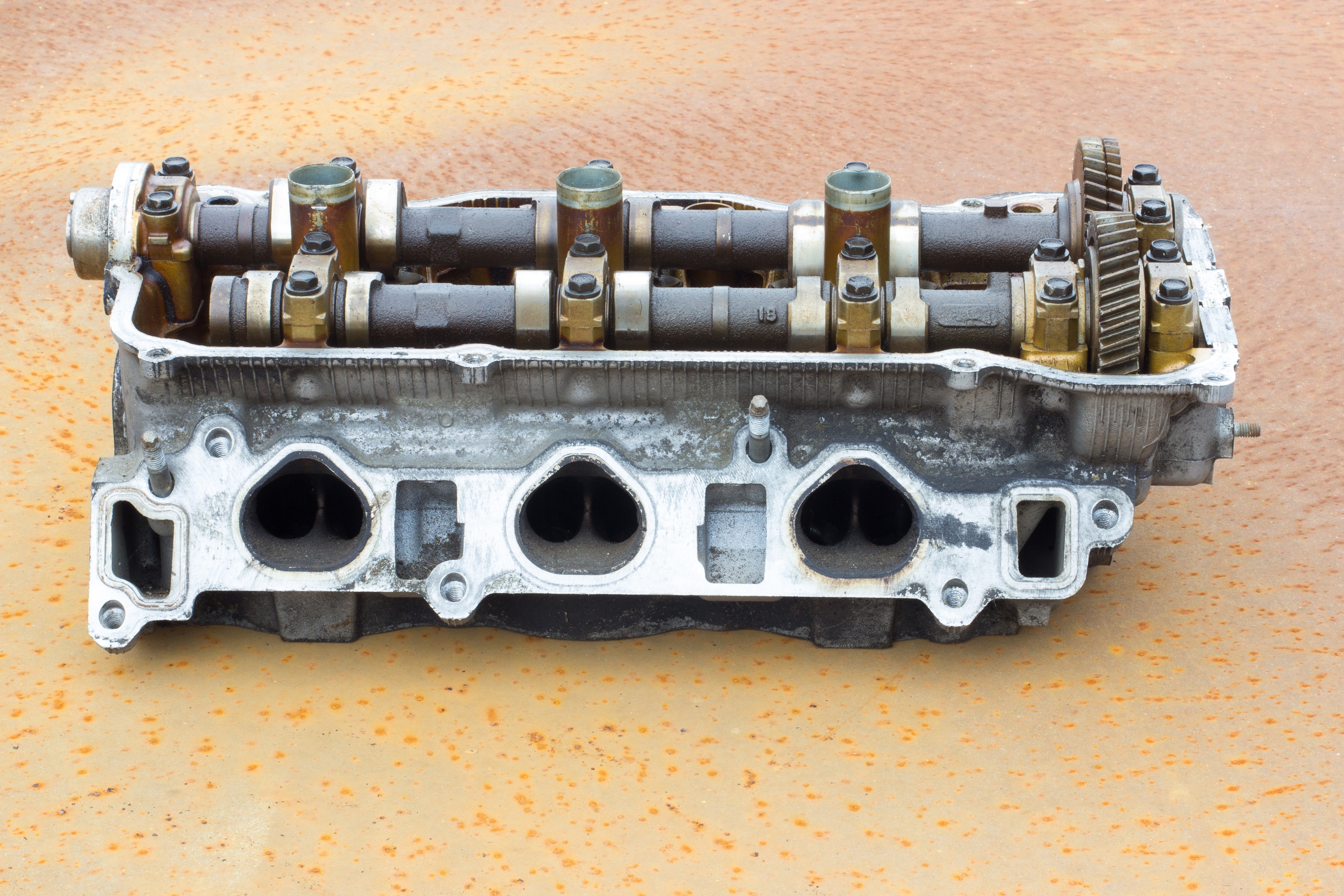 cylinder head replacement cost